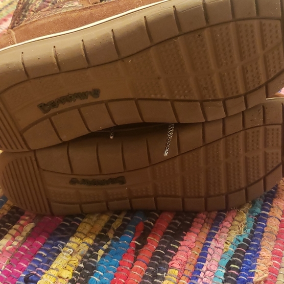 Bearpaw Boots - Picture 4 of 6